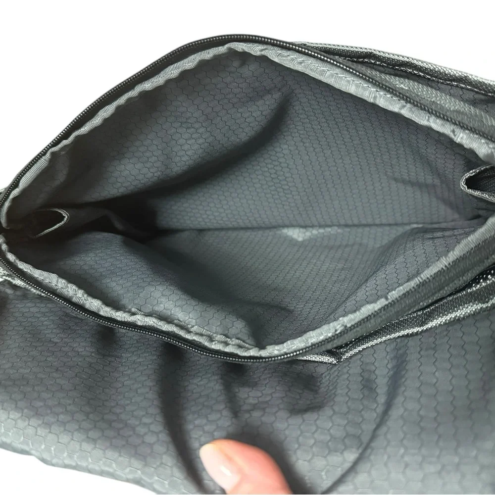 TUMI Ballistic Nylon & Leather Expandable Laptop Messenger Travel Bag. EUC